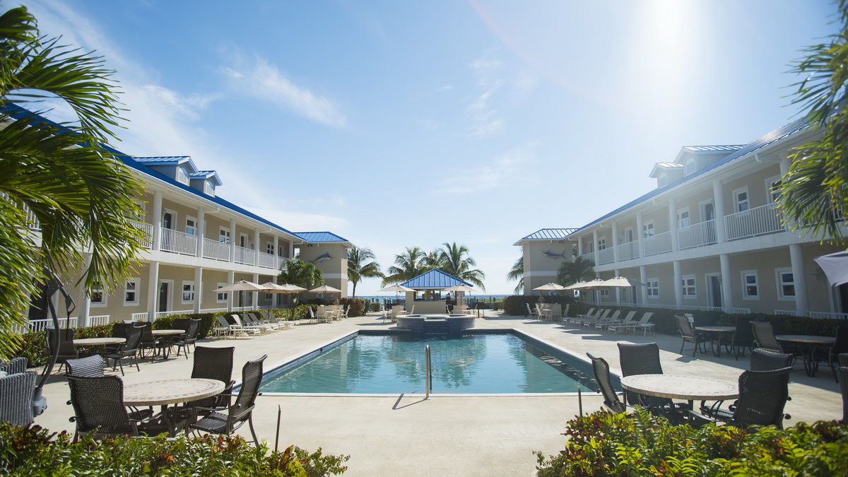 blue marlin cove outdoor pool