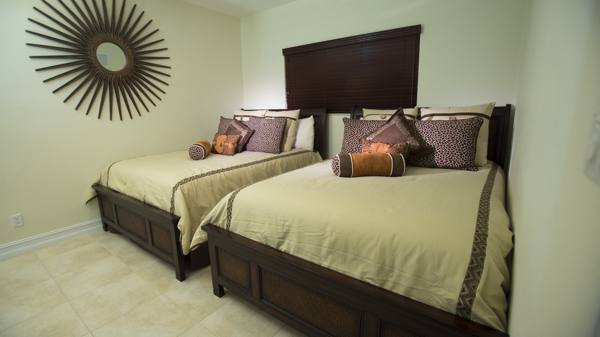 blue marlin cove 2 queen beds