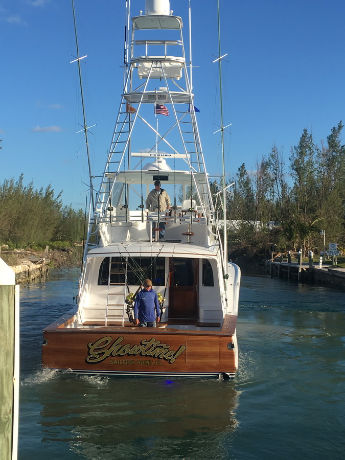 blue marlin cove showtime boat from back